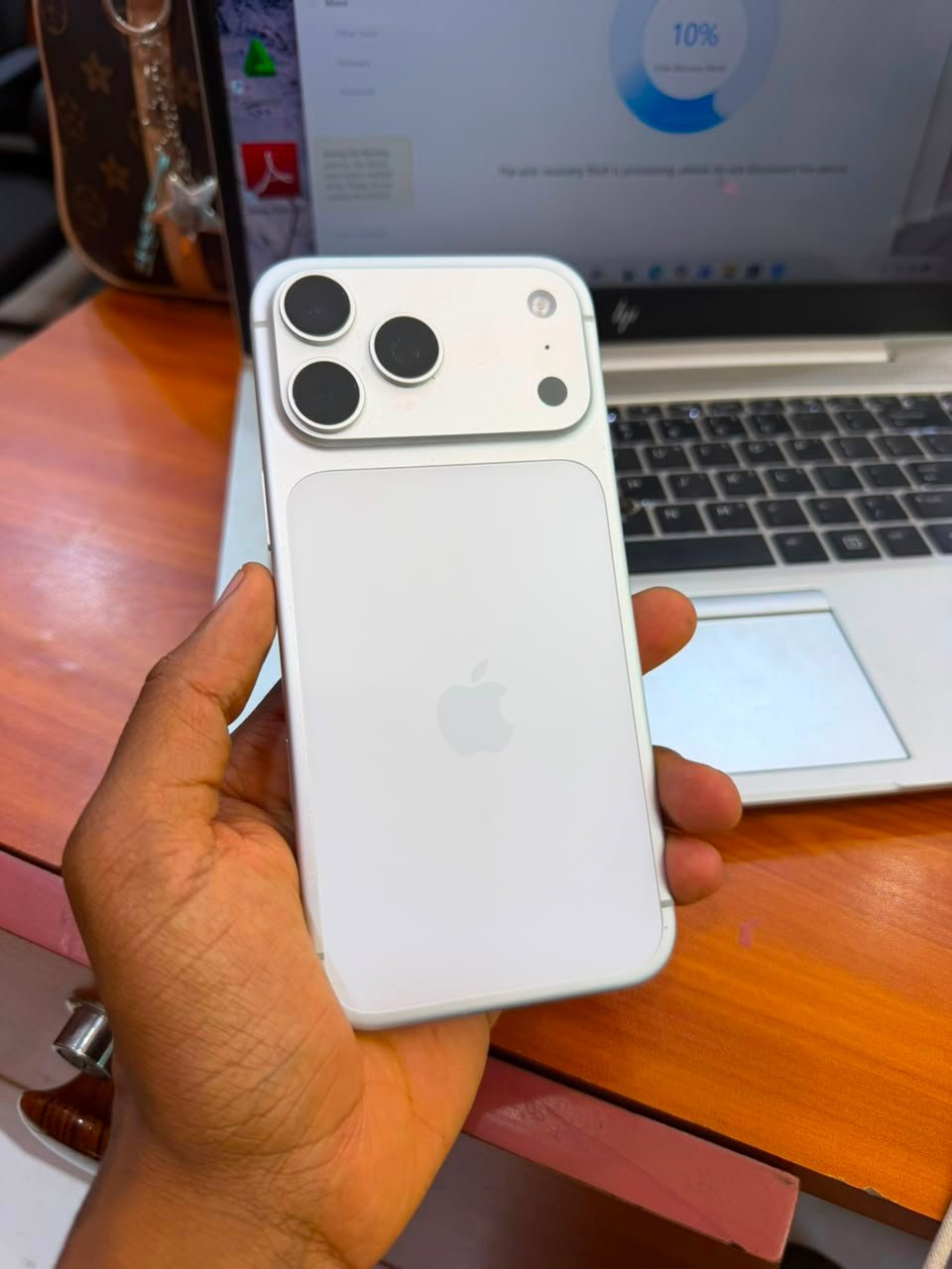 Quick sell, iPhone 17pro max, UK used